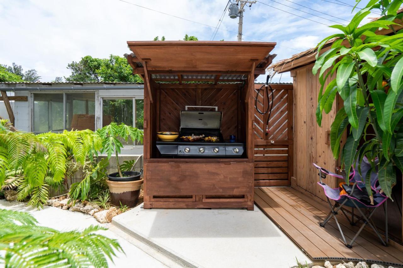 Island Breeze - Round House With Bbq - Wooden Hot Tub - Beach Onna Exterior photo