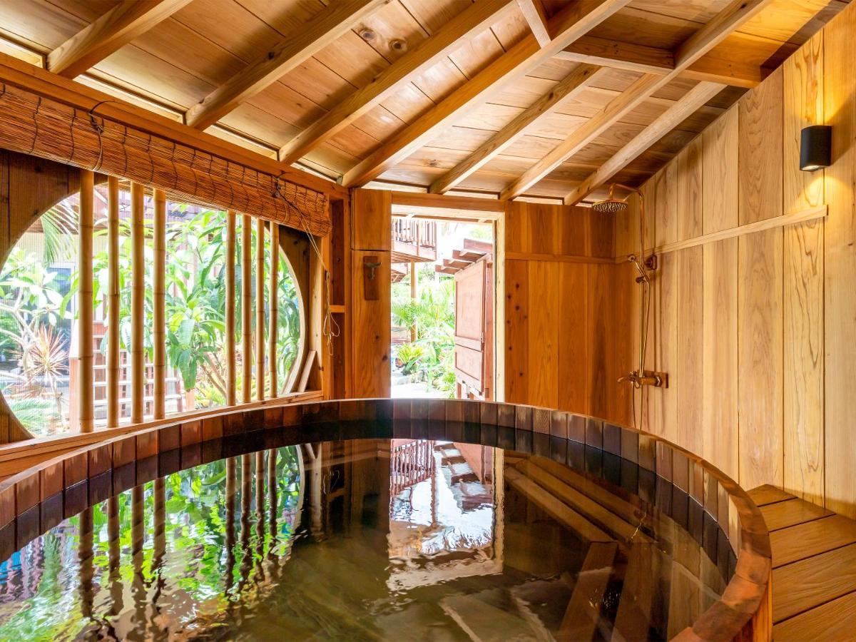 Island Breeze - Round House With Bbq - Wooden Hot Tub - Beach Onna Exterior photo